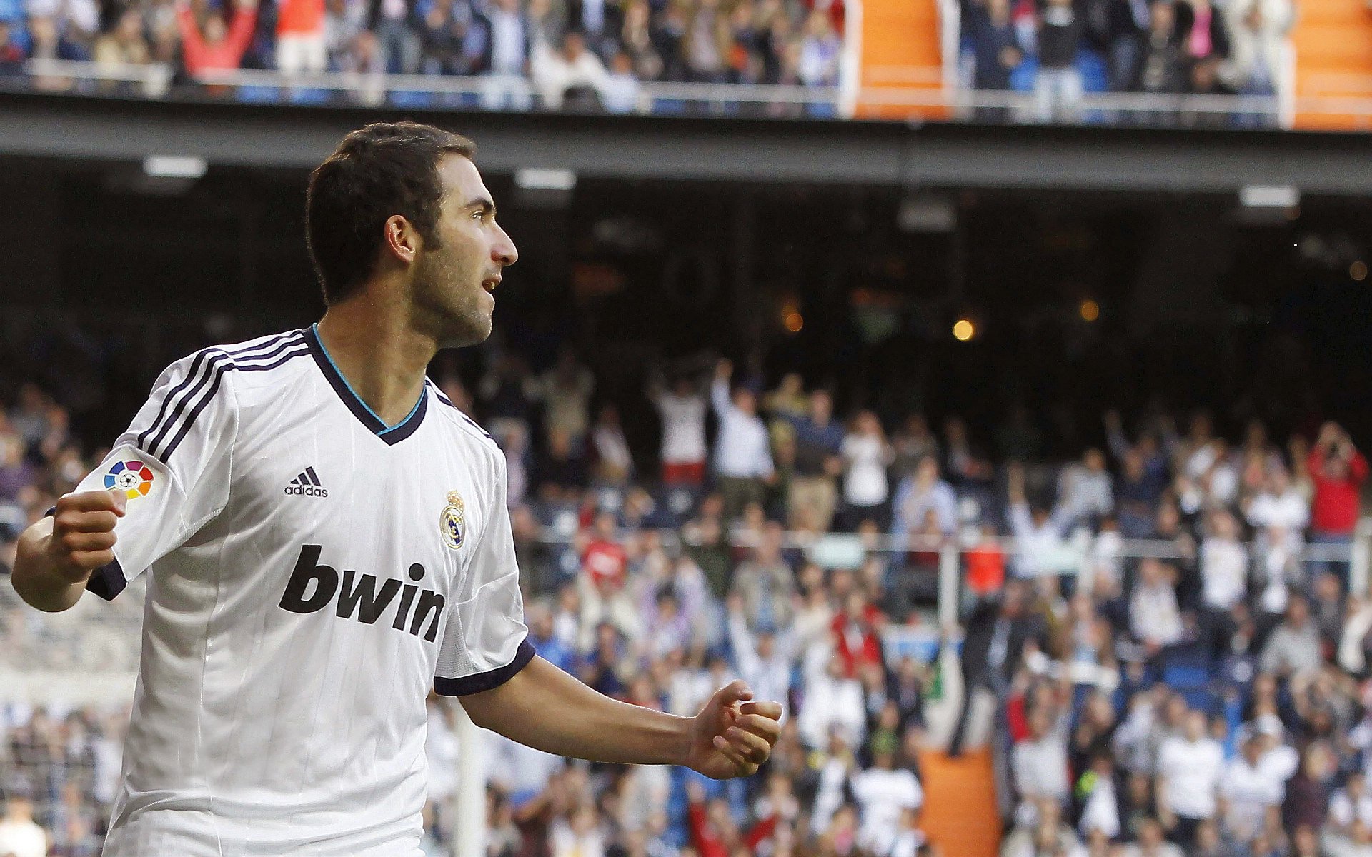 RB莱比锡突破攻势,逆转战胜对手,rb莱比锡为什么这么强